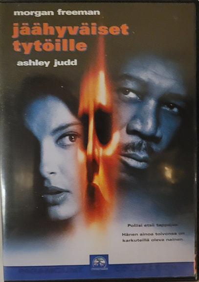 JÄÄHYVÄISET TYTÖILLE