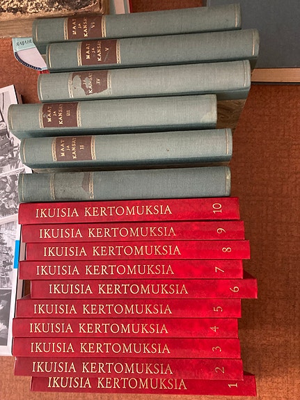 Ikuisia kertomuksia -kirjasarja