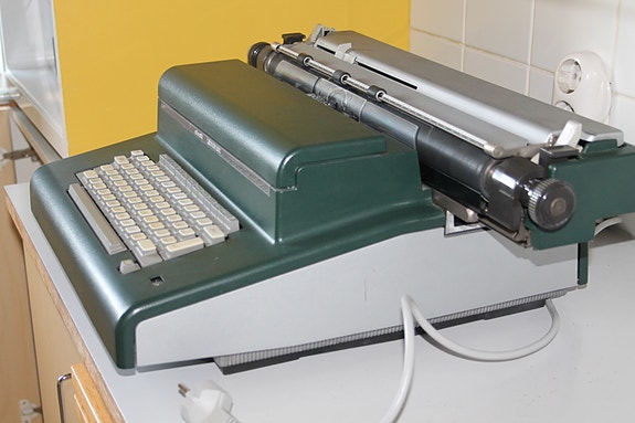 70-luku sähkökirjoituskone pöytä kirjoituskone Olivetti Lexicon 90C Italia suuri