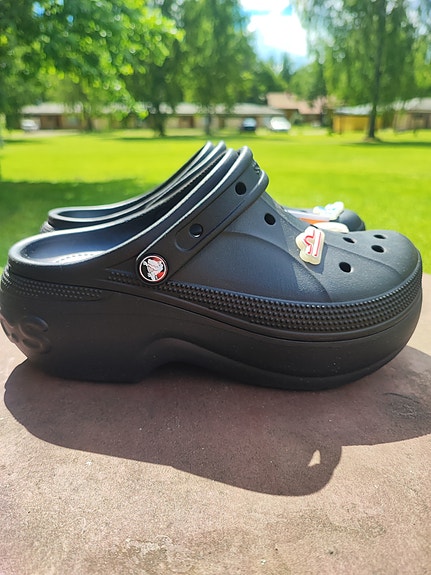 Crocs  W9