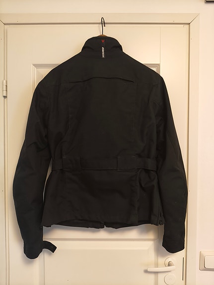 Dainese ajoasu