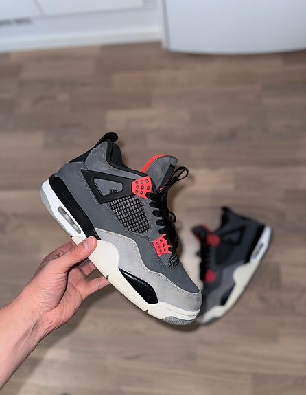 Air Jordan 4 Retro Infrared