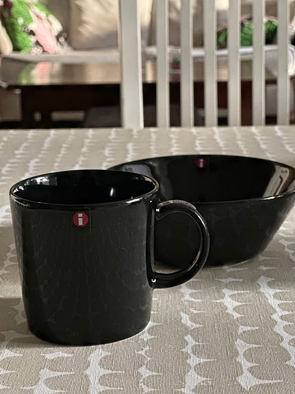 Iittala Teema muki 0,3 l ja kulho 15 cm musta