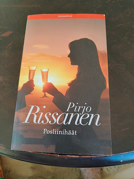Pirjo Rissanen – Posliinihäät kirja