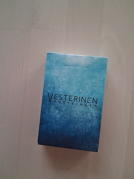 Vesterinen yhtyeineen pelikortit