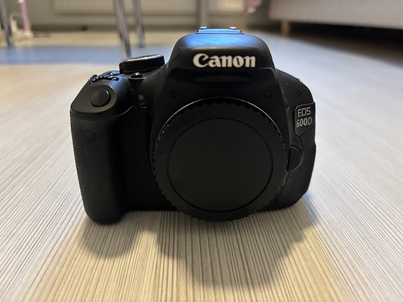 Canon EOS 600D (Less used, functional)
