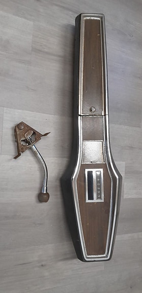 -70 Mopar A-Body keskikonsoli + shifteri