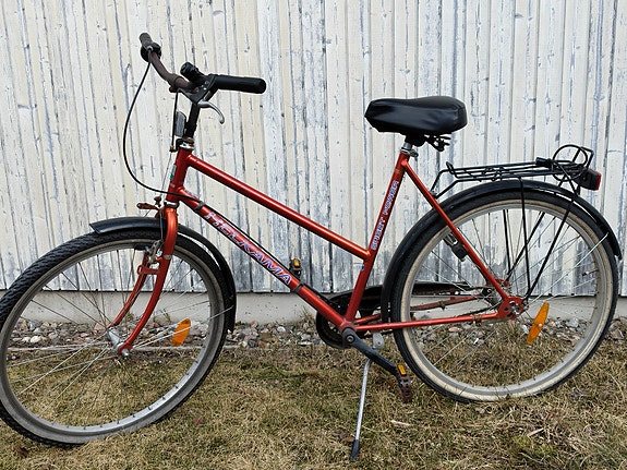 Helkama, naisten polkupyörä.