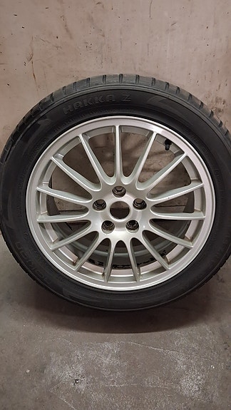 Ostetaan 17" vanne