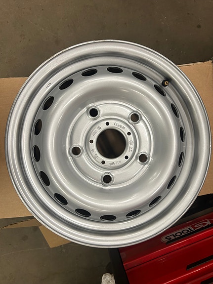 Uudet 6,5x16 5/160 ET60 Ford Transit vanne
