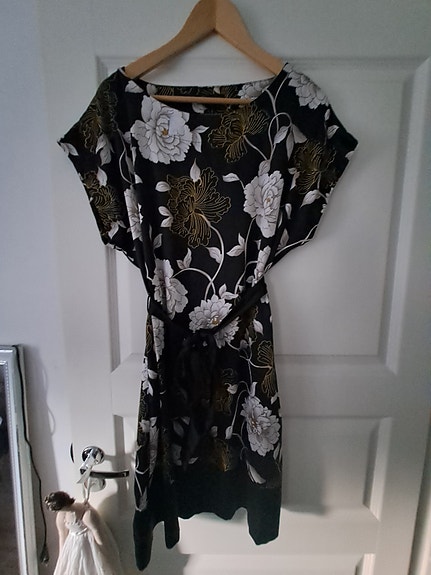 Xl seppälä mekko kuin uusi