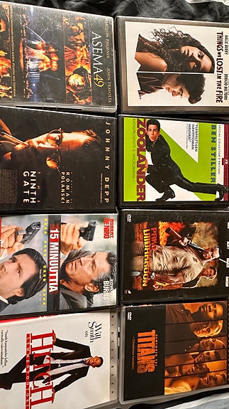 DVD-elokuvia Johnny Depp, Zoolander ym.