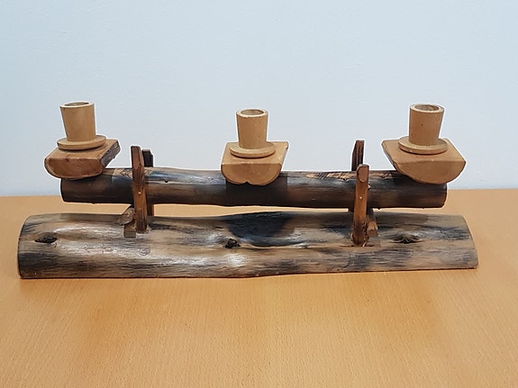 Puinen kynttilänjalka