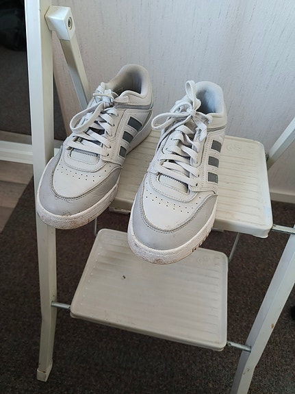 Adidas kengät