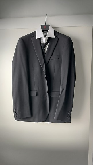 Dressmann slim fit miesten puku  50 musta