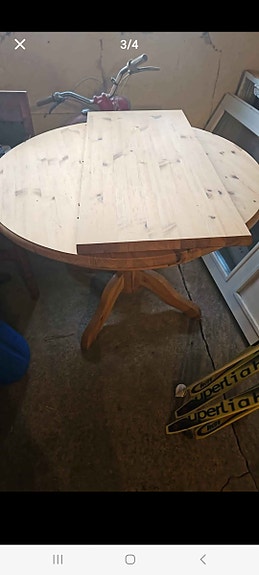 IKEA ruokapöytä ja tuolit puuta