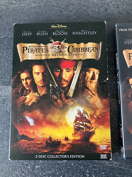 Pirates of the Caribbean Mustan helmen kirous 2-disc DVD