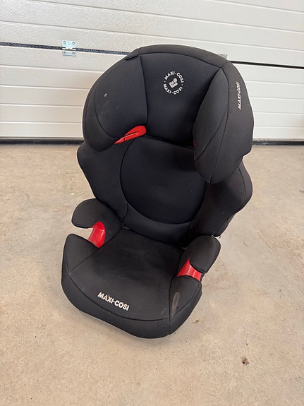 Maxi-Cosi turvavyöistuin 15-36kg