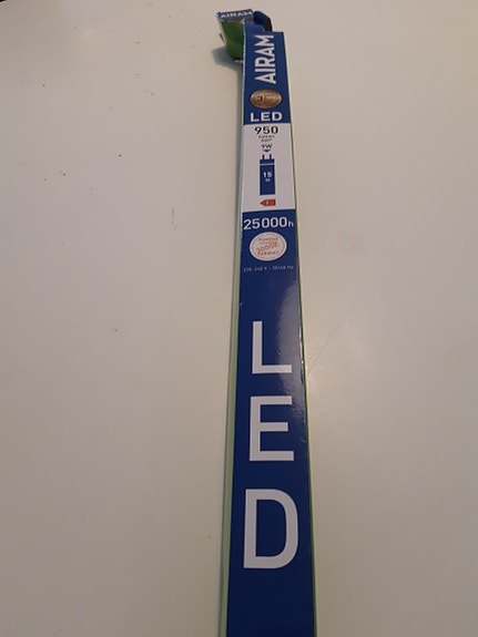 LED "loisteputki"