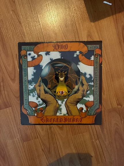 Dio – "Sacred Heart" vinyylilevy LP