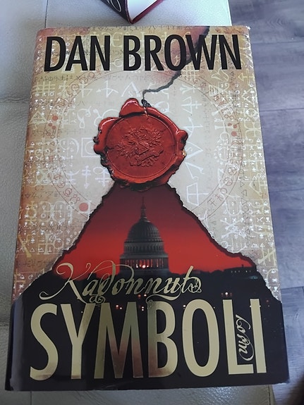 Dan Brown Kadonnut symboli kirja
