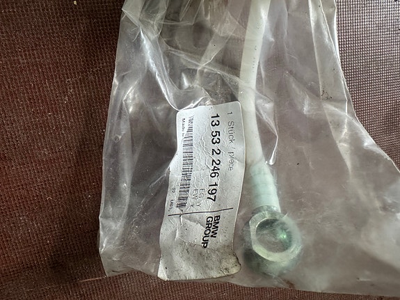 BMW e39/38 polttoaine letku 13 53 2 246 197