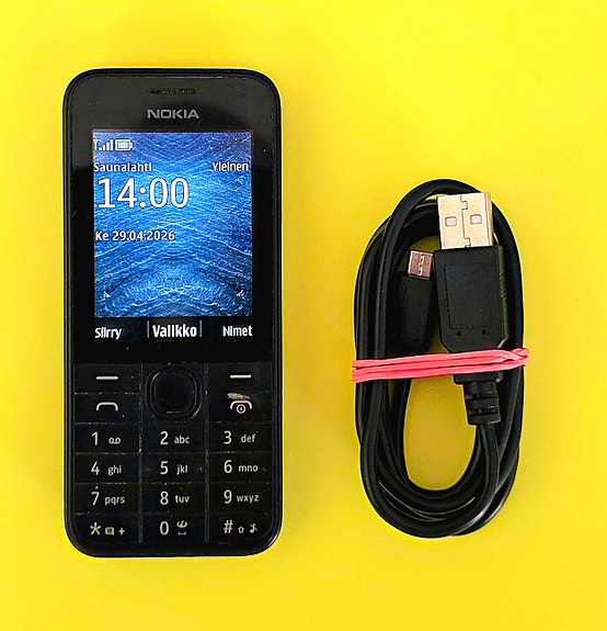 Nokia 208, 2G, musta + tarvikkeet, testattu