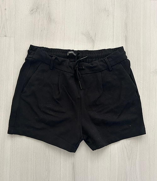 Only shortsit M