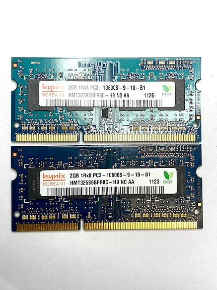 2 x 2gb PC3-10600S - 133Mhz läppäri muisti