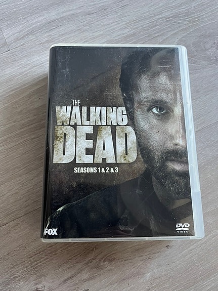 The Walking Dead kaudet 1–3 DVD-boksi