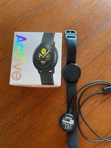 Samsung Galaxy Watch Active älykello musta
