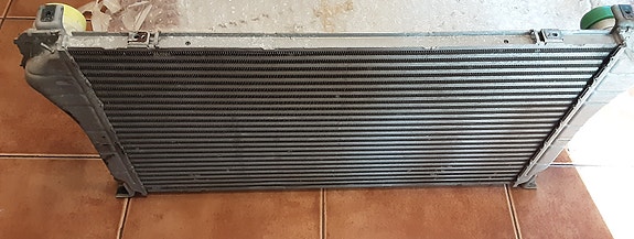 Toyota Avensis t27 Diesel,n.2010-2015 välijäähdytin eli Intercooler