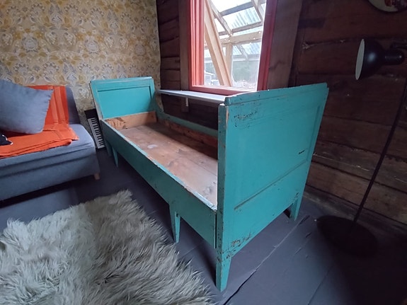 Sivusta vedettävä sänky 1900l.