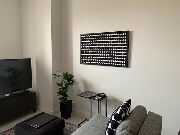 Taulu Marimekko kankaalla