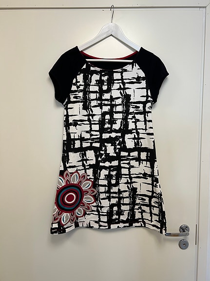Lyhyt mekko/ tunika