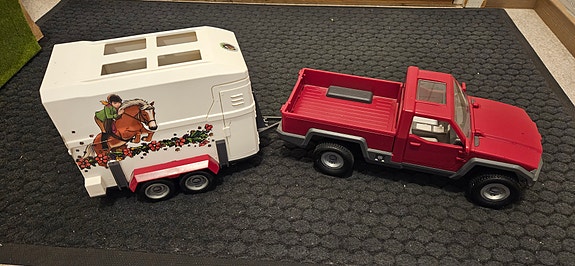 Schleich auto ja traileri