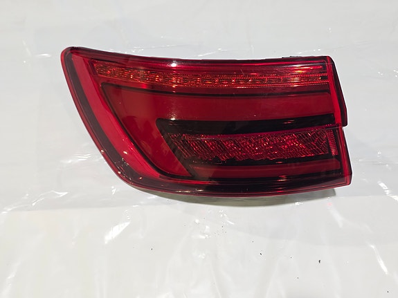 Audi A4 B9 2015-2019 Avant, vasen ulompi takavalo, 8W9945091