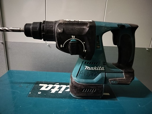 Makita poravasara akkukone