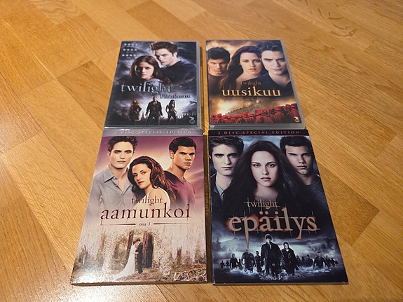 Twilight elokuvat 1-4 DVD