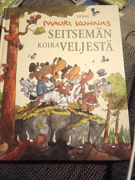 Mauri Kunnas Seitsemän koiraveljestä kirja