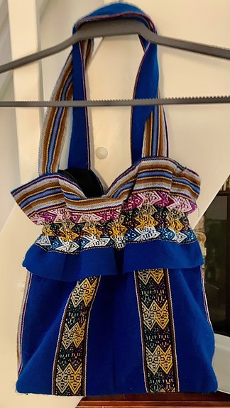 Kirjottu kangaskassi / ”hippilaukku”,