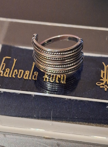 Kalevala Uskelan sormus