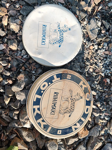 Riihimäen purkkien kannet