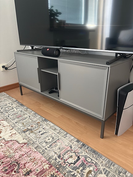 Ikean pieni TV-taso