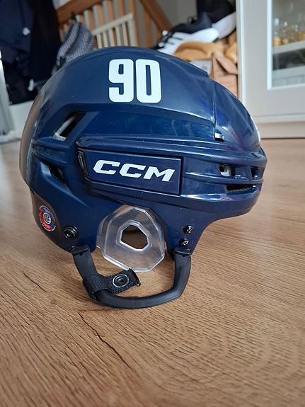 CCM Tacks 910 kypärä
