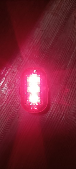 💡☀️Pyörän takavalo punainen