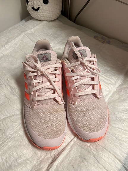 Adidas lenkkarit koko 39.5 vaaleanpunainen