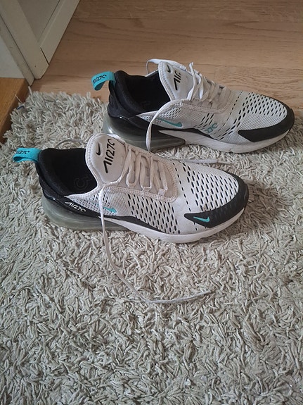 Nike Air Max 270 kengät koko 42