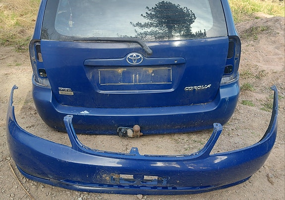 Toyota Corollan etu- ja takapuskurit