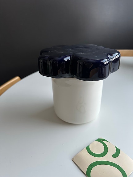 Marimekko Unikko 60th purkki tummansininen kansi